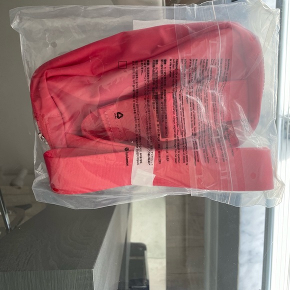 NWT Lululemon Everywhere Belt Bag in Pale Raspberry 🧨 - Picture 9 of 9